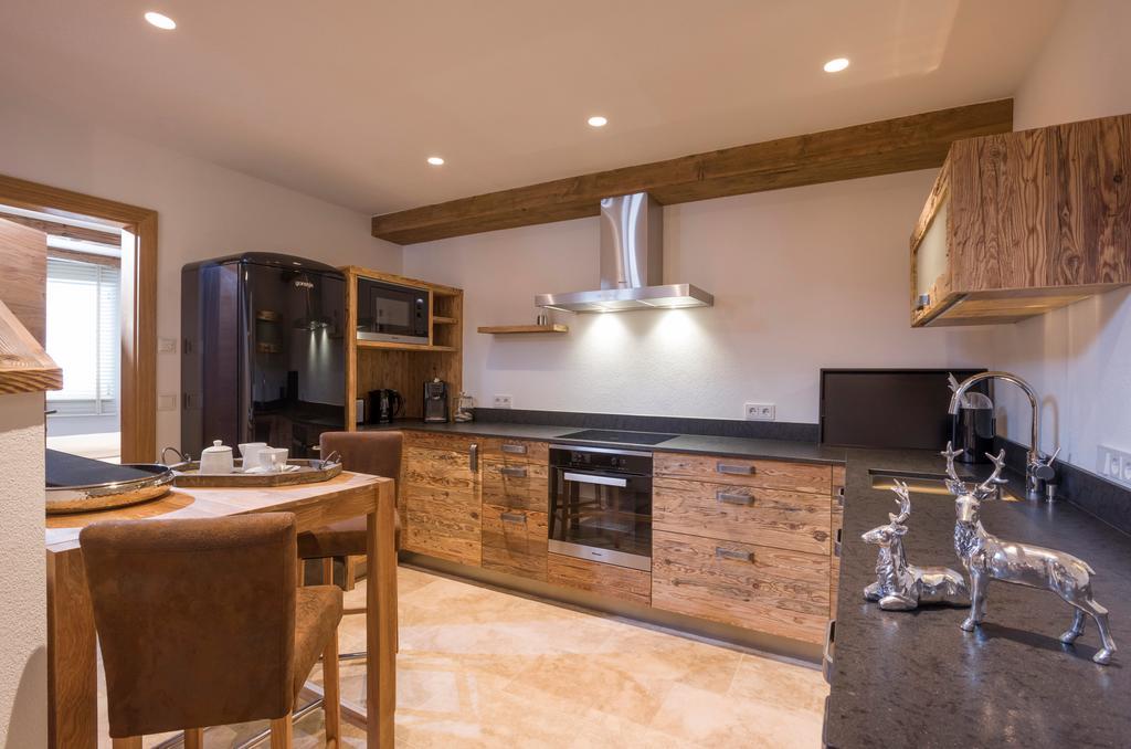 Luxus Ferienwohnung Almhuette Brixen im Thale Ruang foto
